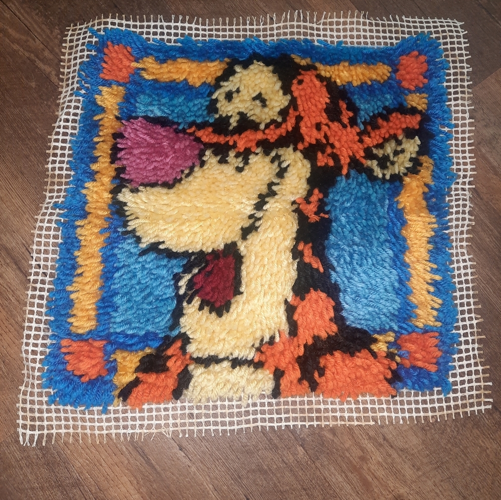 Tigger completed 90s latch hook